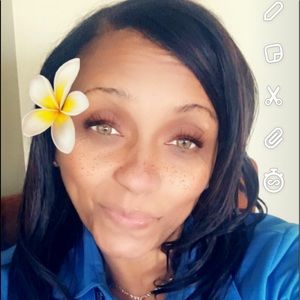 Meet your Posher, Evelyn